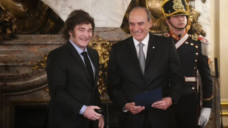 Francos contradijo a Milei