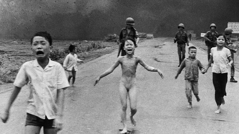 Esta es una de las fotografías más importantes de la guerra y ya no tiene autor oficial