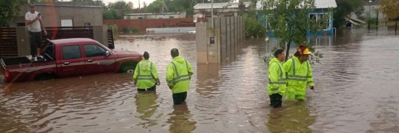 Inundaciones: ya son miles los evacuados en Buenos Aires