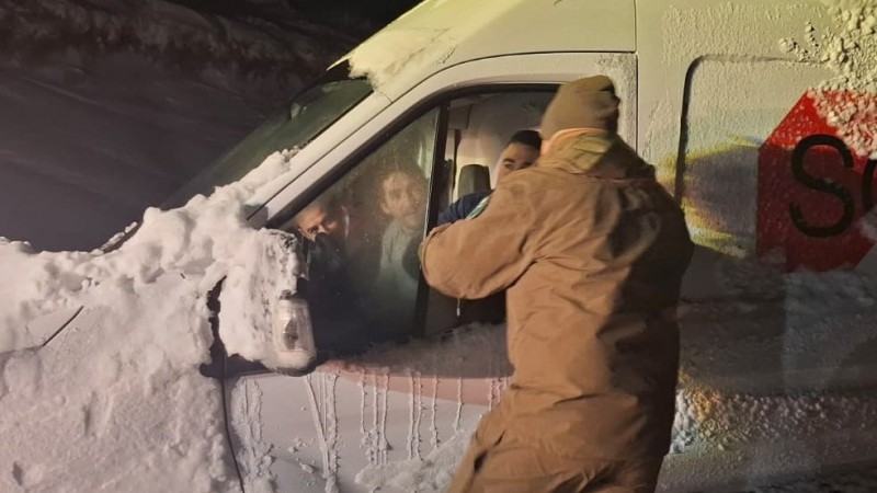 Tres argentinos fueron rescatados en medio de un temporal en el Paso a Chile