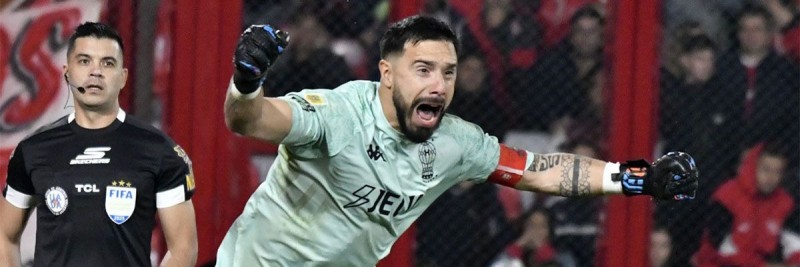 Huracán eliminó a Independiente por penales y espera rival para la final del Apertura