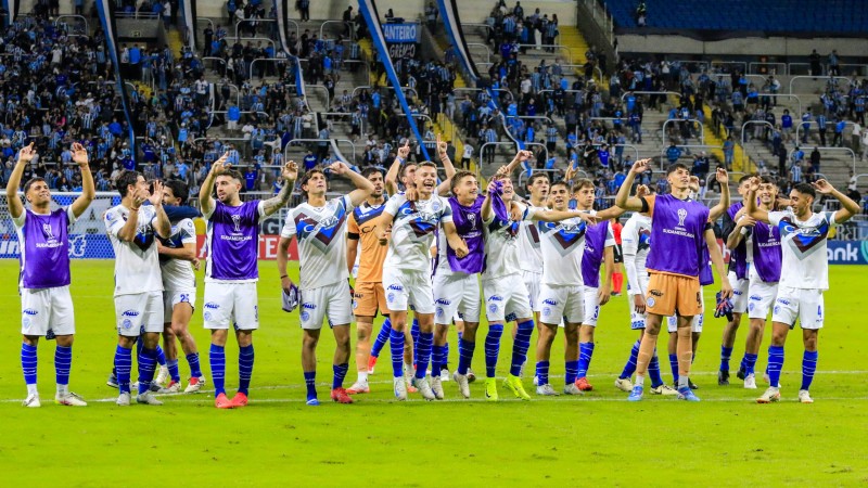 Godoy Cruz va por la clasificacin a octavos en la Copa Sudamericana: horario, TV y formaciones