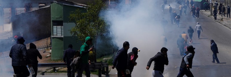 Bolivia al borde del abismo: 5 muertos, explosiones y bloqueos de rutas