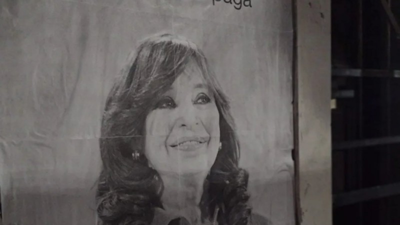 El curioso caso del vecino que registra el da a da del arresto de Cristina en Instagram