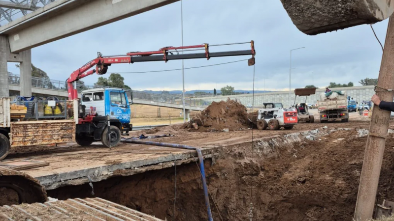 Desvo de trnsito en el Tropezn por la reparacin de un cao de Aguas Cordobesas