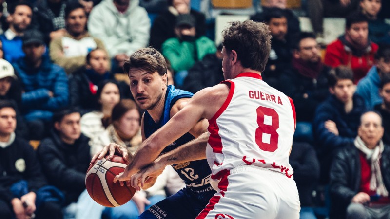 Instituto cay ante Regatas y la serie de semifinales se puso 2-1