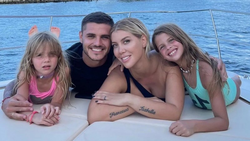 Mauro Icardi entreg a sus hijas a Wanda Nara como orden la Justicia: el video del momento