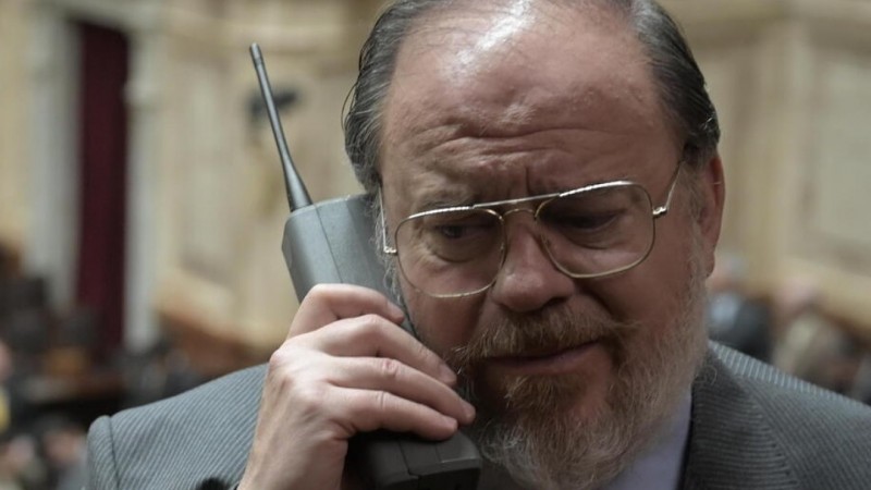 Ariel Silverman es Alberto Kohan en "Menem"?, quien fue asesor de Carlos Menem en la vida real