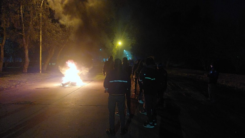 Conflicto en Petroqumica de Ro III por despidos: pasaron de 375 a 130 empleados