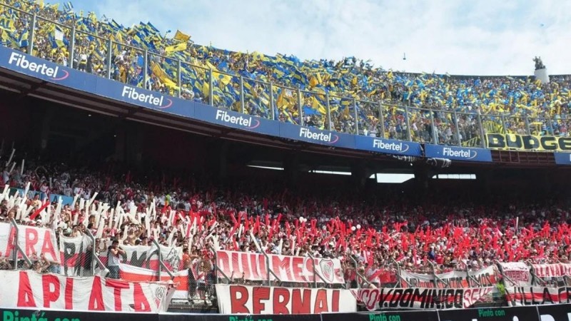 Vuelven los visitantes al ftbol argentino: qu partido tendr la "prueba piloto"