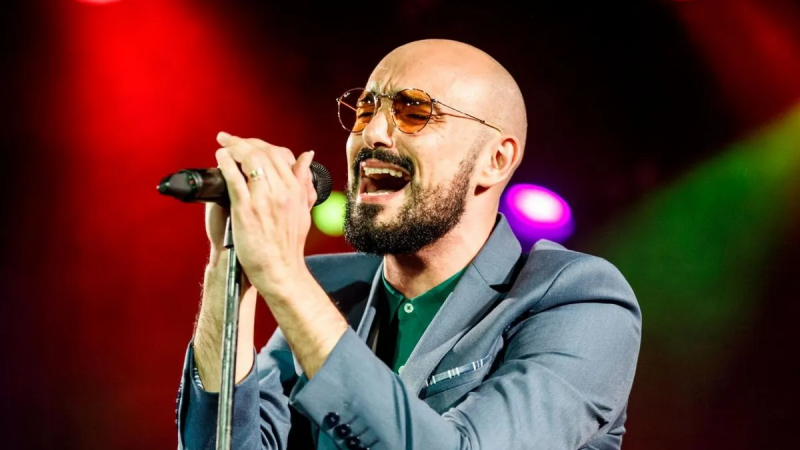 Abel Pintos agot dos funciones en Crdoba y vuelve a cantar este jueves en la Plaza de la Msica