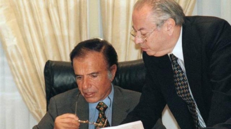 La verdad sobre Carlos Corach en la serie "Menem": aparece?