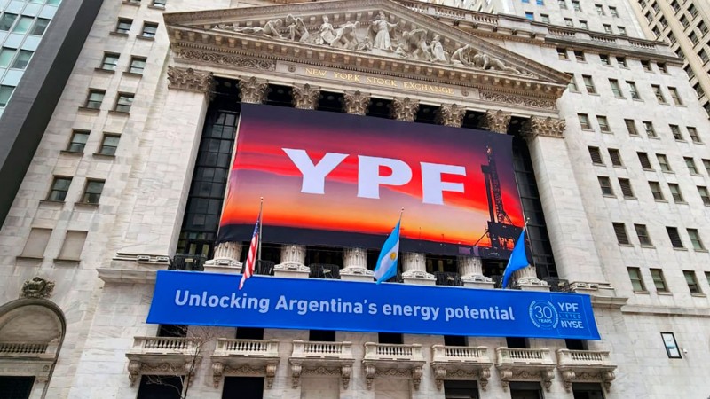 Sigue la novela de YPF: Burford Capital lanza critica al gobierno de EEUU y asegura que Argentina debe pagar