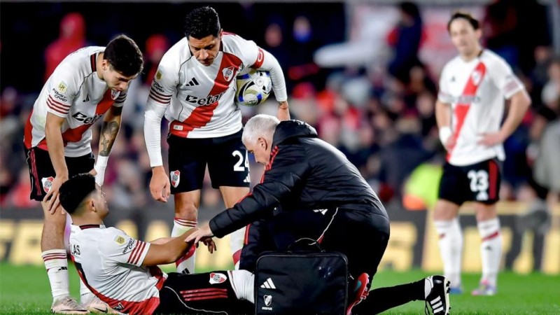 Alarma en River: Cunto tiempo estar fuera de las canchas Maxi Salas?