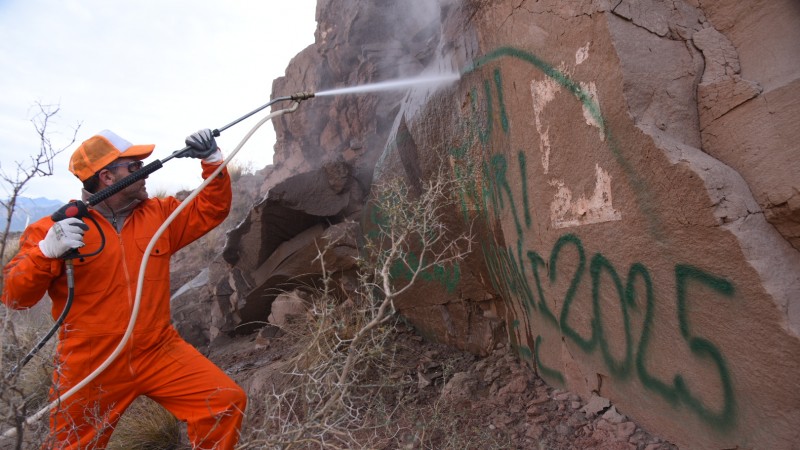 Pintadas en Potrerillos: cmo ser la pena para los turistas que vandalizaron las piedras