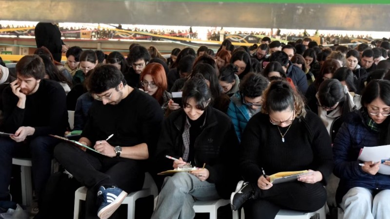 Fraude en los exmenes: eximen a ms de 100 residentes de volver a rendir