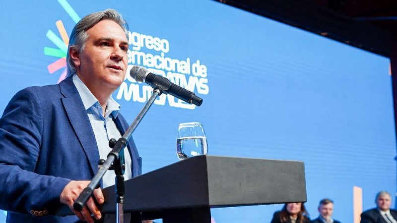 El gobernador Martn Llaryora pas por el Congreso de Cooperativas y Mutuales dejando fuertes mensajes