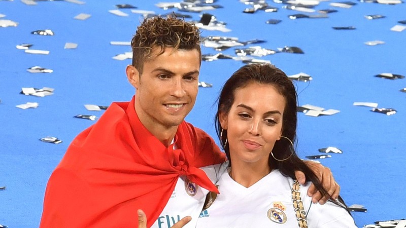 El lujoso anillo que le di Cristiano Ronaldo a su pareja Georgina Rodrguez para proponerle casamiento