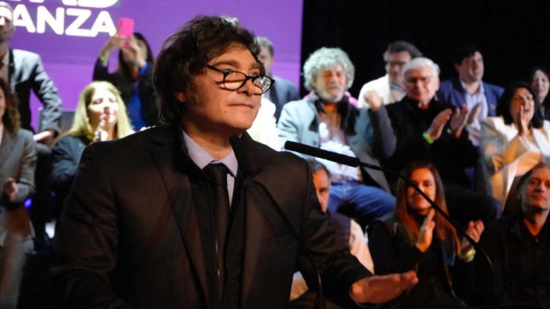 Javier Milei en modo campaa: acto en Junn y silencio sobre el escndalo de las coimas