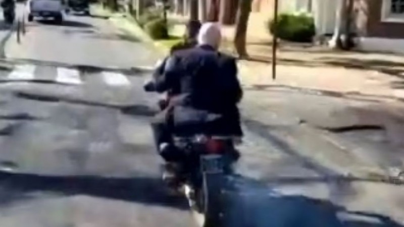 Espert y la moto: los protagonistas inesperado en la catica caravana de Milei