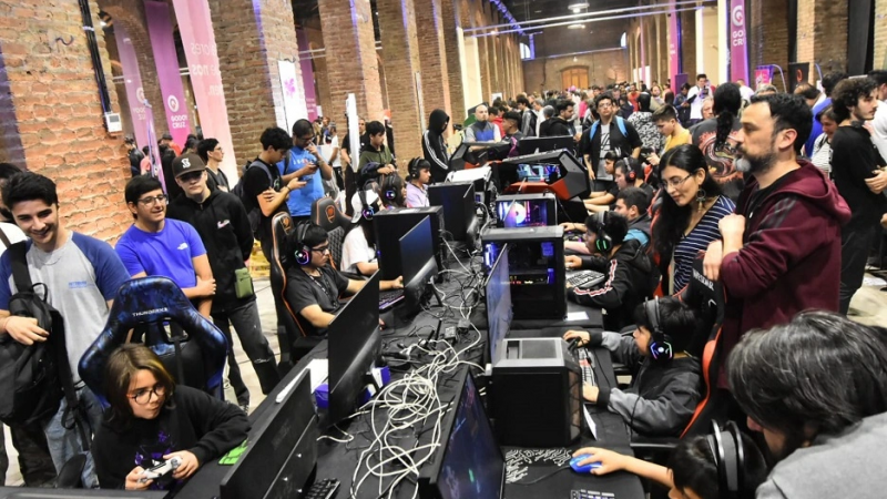 Tecnologa y videojuegos en el Undercode Day 2025
