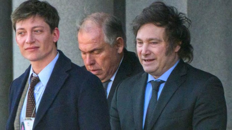Qu pasa con Santiago Caputo?
