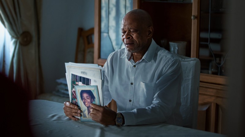 La bella y Bester: el violador sudafricano no pudo frenar el estreno del documental en Netflix