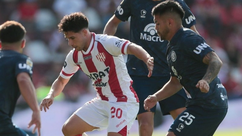Independiente Rivadavia empat 2-2 con Unin tras un partidazo en Santa Fe