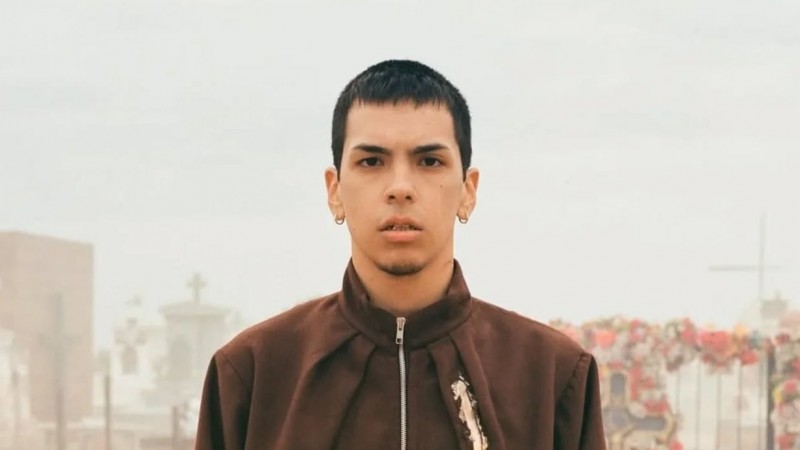 Milo J es tendencia con su nuevo lbum lleno de colaboraciones llamado  "La vida era ms corta"