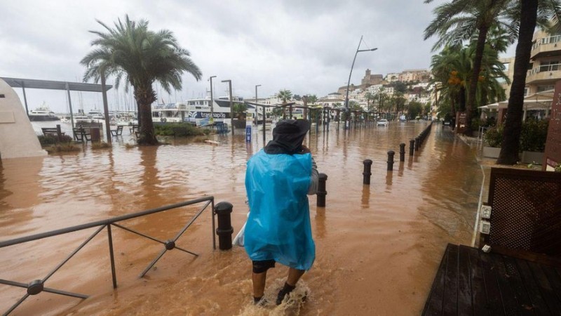 Inundaciones en Espaa: Ibiza, Valencia y Cullera bajo el agua