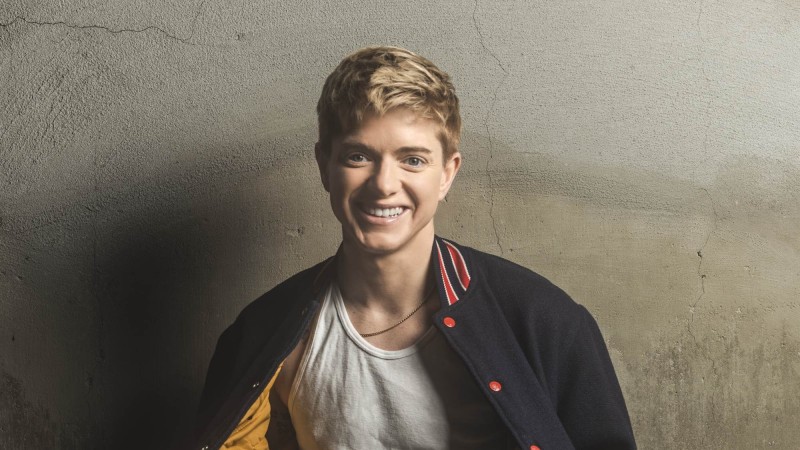 Cmo Mae Martin abraz su rol trans en Incontrolables de Netflix