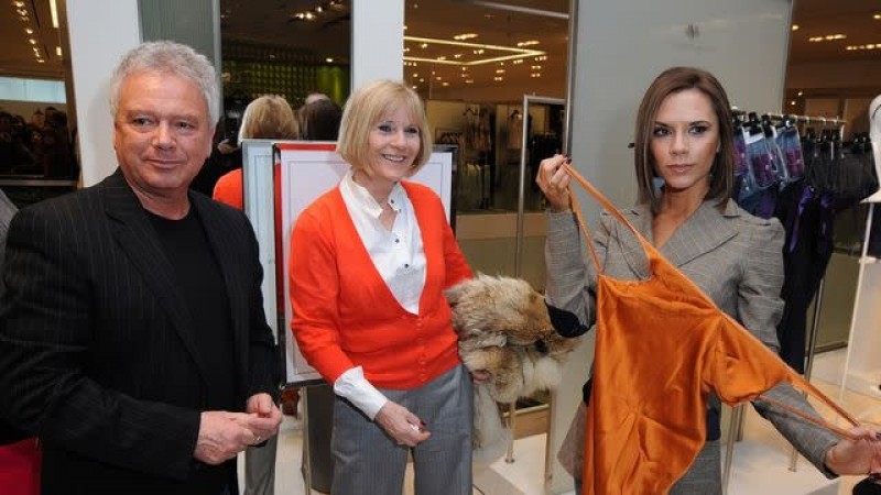 Quines son los padres de Victoria Beckham? As lucen hoy Jackie y Anthony Adams