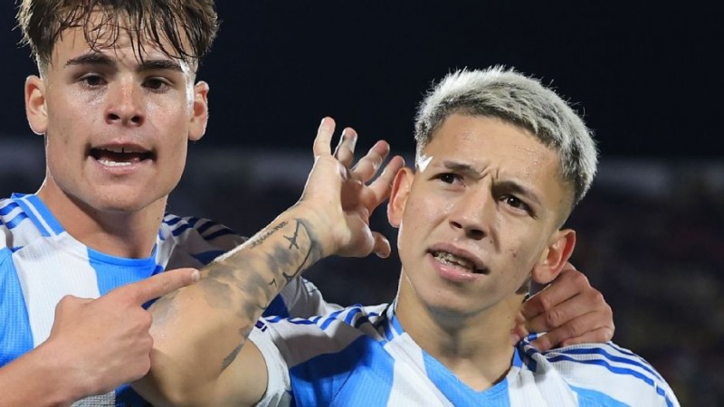 Gianluca Prestianni explot contra Colombia tras el pase a la final