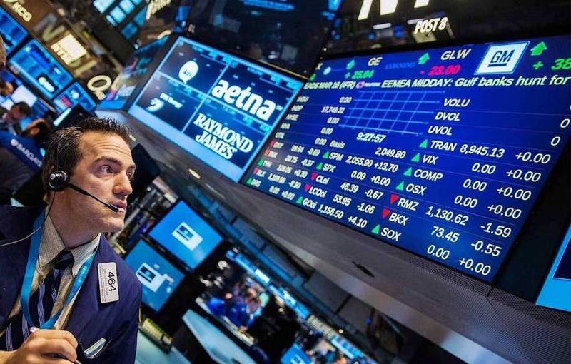 Al precipicio: el riesgo país sube y los bonos caen en Wall Street