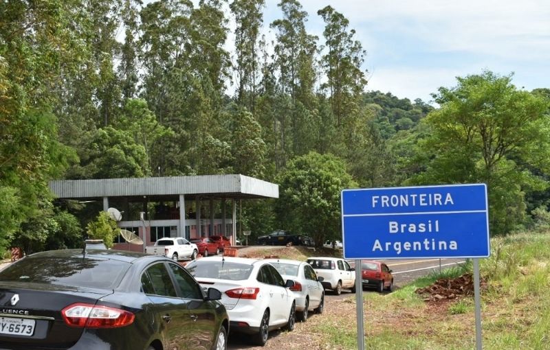 Brasil abre los pasos terrestres para los argentinos