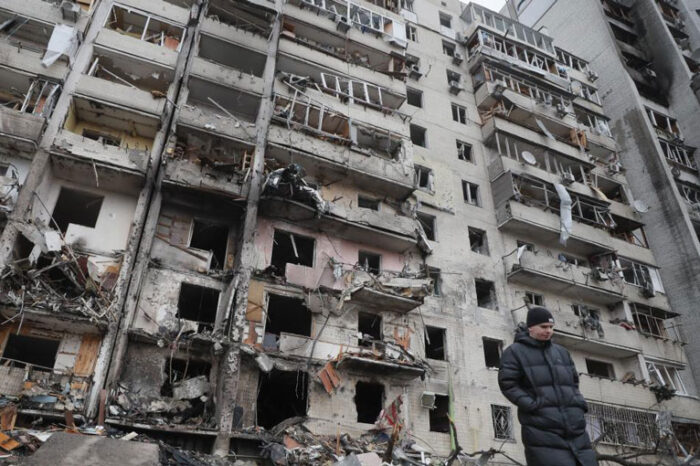 Condenan los ataques a civiles y edificios residenciales