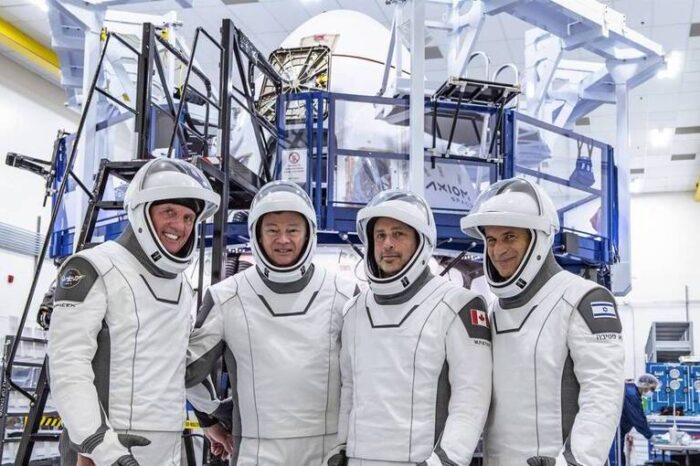 4 civiles viajan al espacio en un Space X