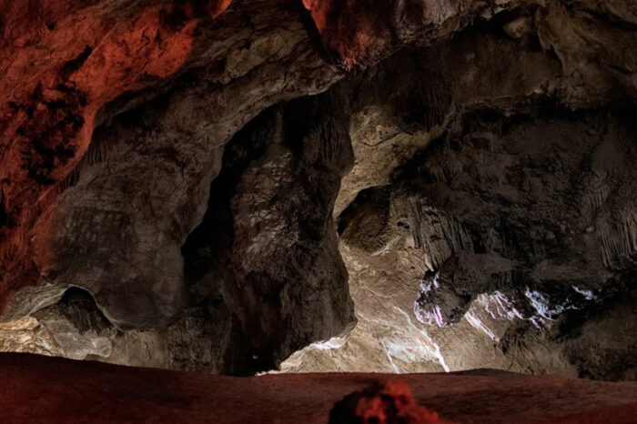 Imperdible: la fascinante Caverna de las Brujas