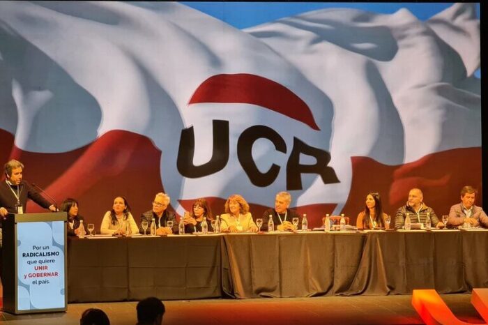Cómite de la UCR: se pronuncian a favor de la neutralidad