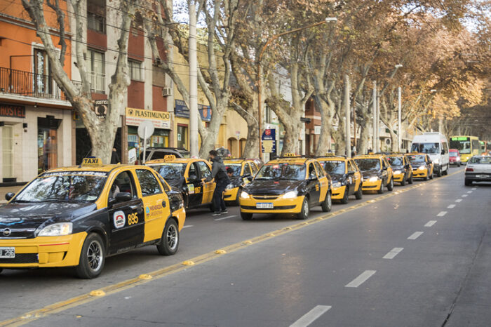 El revés de la Justicia para los taxistas de Mendoza