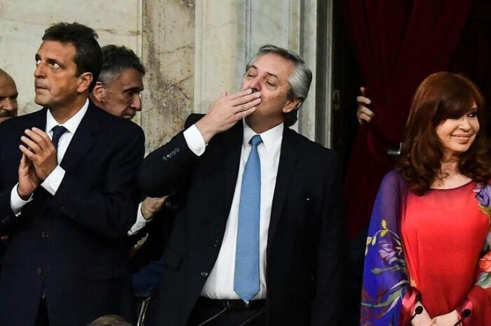 Pujas por el Gabinete entre Fernández, CFK y Massa