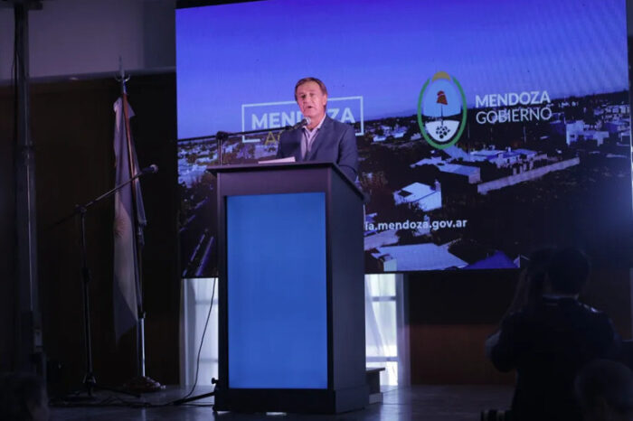 El Gobernador Rodolfo Suarez participo del Almuerzo de las Fuerzas Vivas de San Rafael 1 1