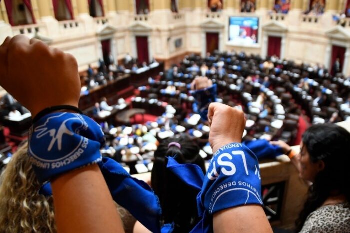 Pasa al Senado el proyecto que reconoce la Lengua de Señas Argentina