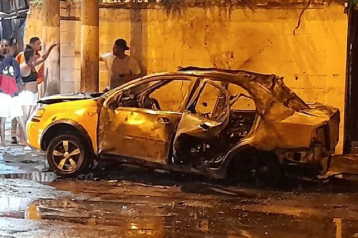 Terror en Ecuador: cuatro coches bomba y dos policías muertos