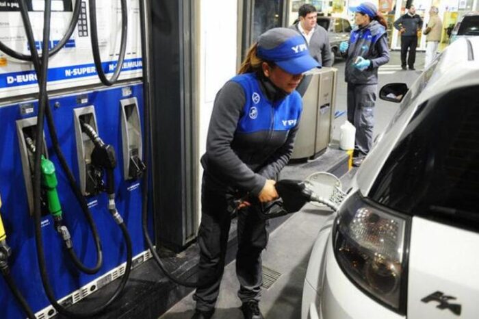 YPF también aumentó 4% los combustibles