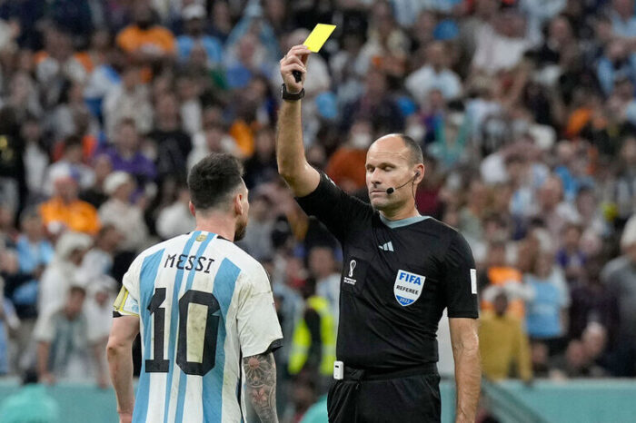 La dura sanción de la FIFA al árbitro de Argentina-Holanda