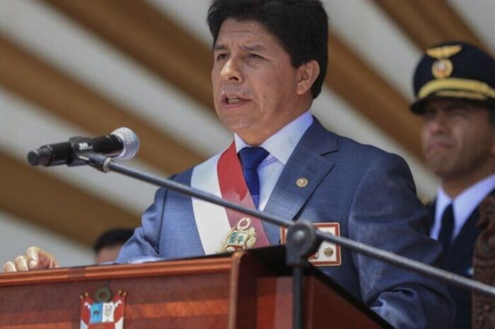 El presidente de Perú fue destituido y detenido