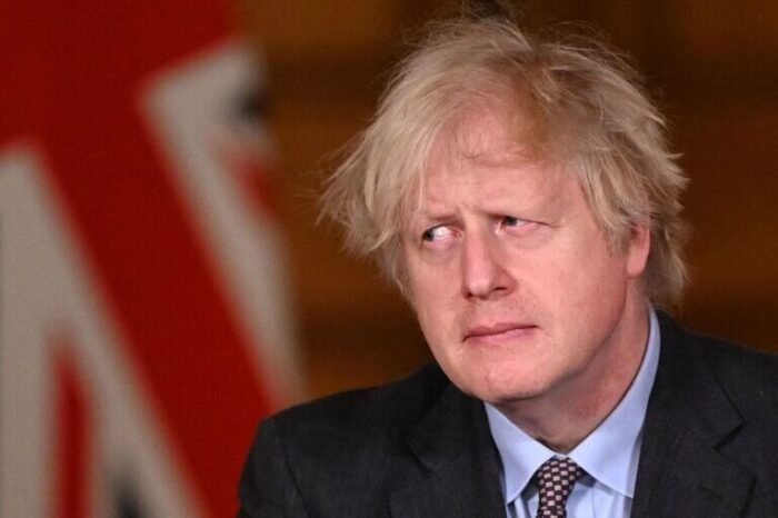 Boris Johnson reveló que Putin lo amenazó con un ataque de misil