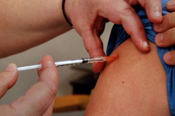 Hay demoras hasta de un mes para vacunarse contra la Fiebre Amarilla