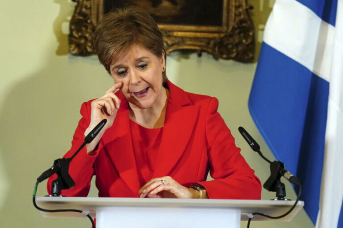 Renunció la Primera Ministra de Escocia luego de 8 años